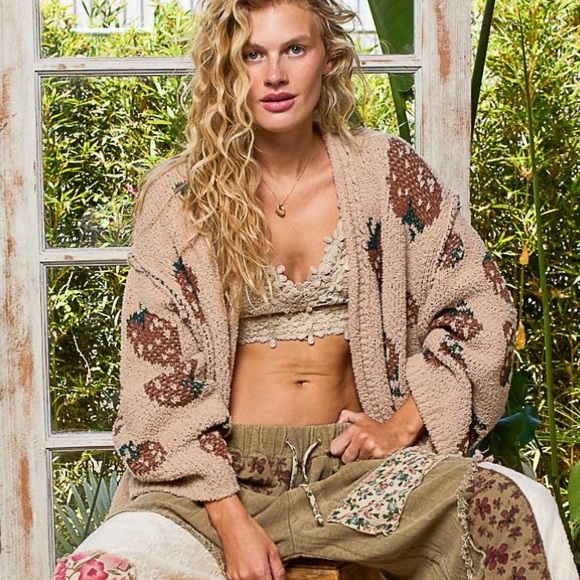 POL oversized strawberry berber cardigan sweater - Picture 3 of 5